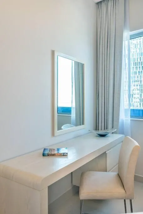 Apartment First Class 2Br Modern Downtown Retreat Dubai United Arab Emirates