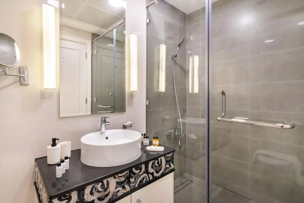 First Class 2Br Modern Downtown Retreat Dubai United Arab Emirates