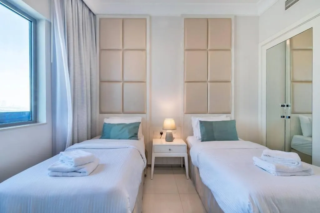 First Class 2Br Modern Downtown Retreat Dubai Apartment