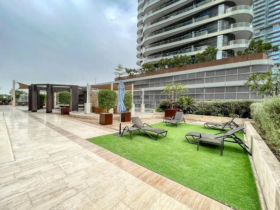First Class 2Br Modern Downtown Retreat Dubai Apartment